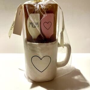 Rae Dunn Heart Mom mug with spatulas, NWT